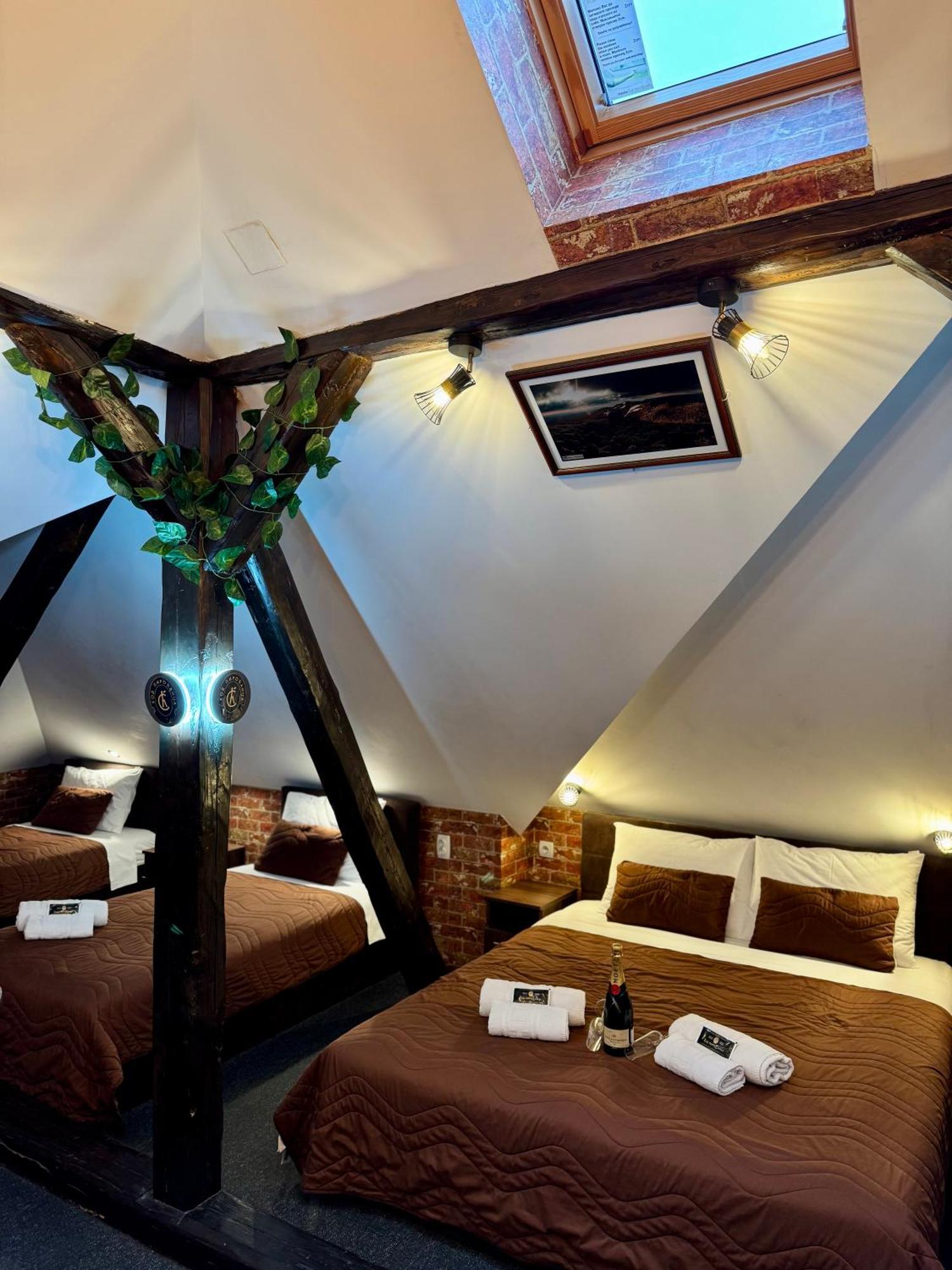Pirocanac Rooms & Restaurant "Breakfast-Lunch-Dinner" Πίροτ Εξωτερικό φωτογραφία