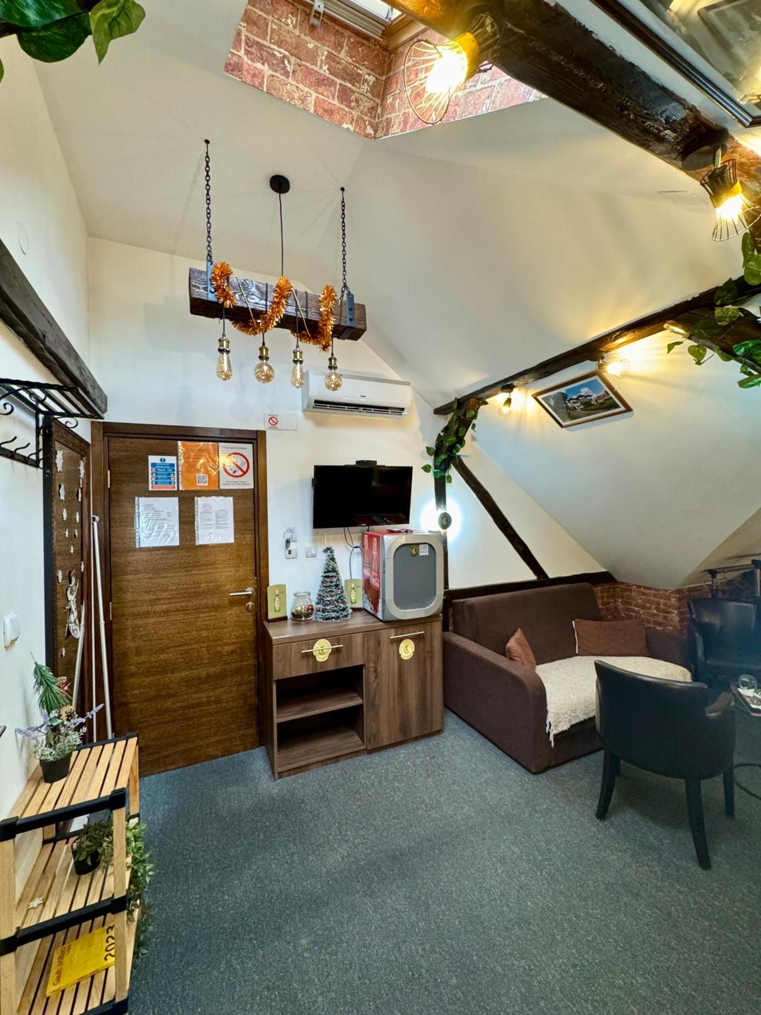 Pirocanac Rooms & Restaurant "Breakfast-Lunch-Dinner" Πίροτ Εξωτερικό φωτογραφία
